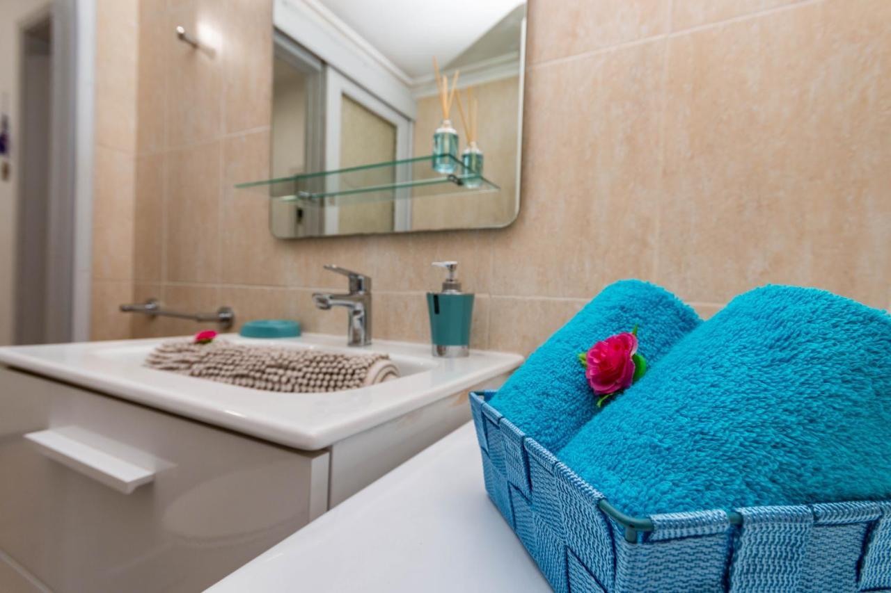 Serenity Yumbo - Europa Appartment 2Min Yumbo - 5Min From Beach - Wifi Free - Air Conditioner - Private Services - Free Welcome Book - Cohote Conserjeria Gran Canaria Playa del Ingles  Bagian luar foto