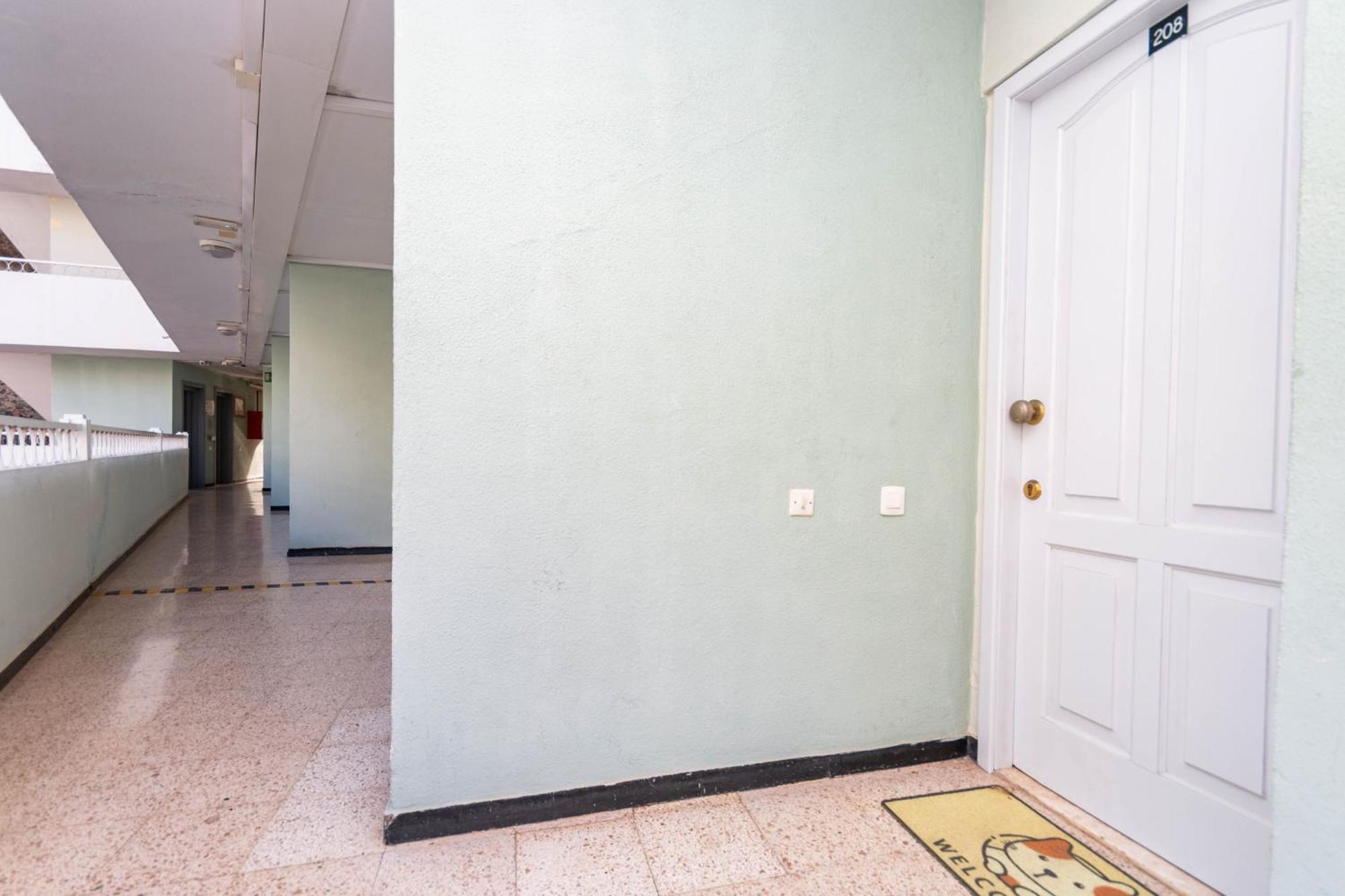 Serenity Yumbo - Europa Appartment 2Min Yumbo - 5Min From Beach - Wifi Free - Air Conditioner - Private Services - Free Welcome Book - Cohote Conserjeria Gran Canaria Playa del Ingles  Bagian luar foto